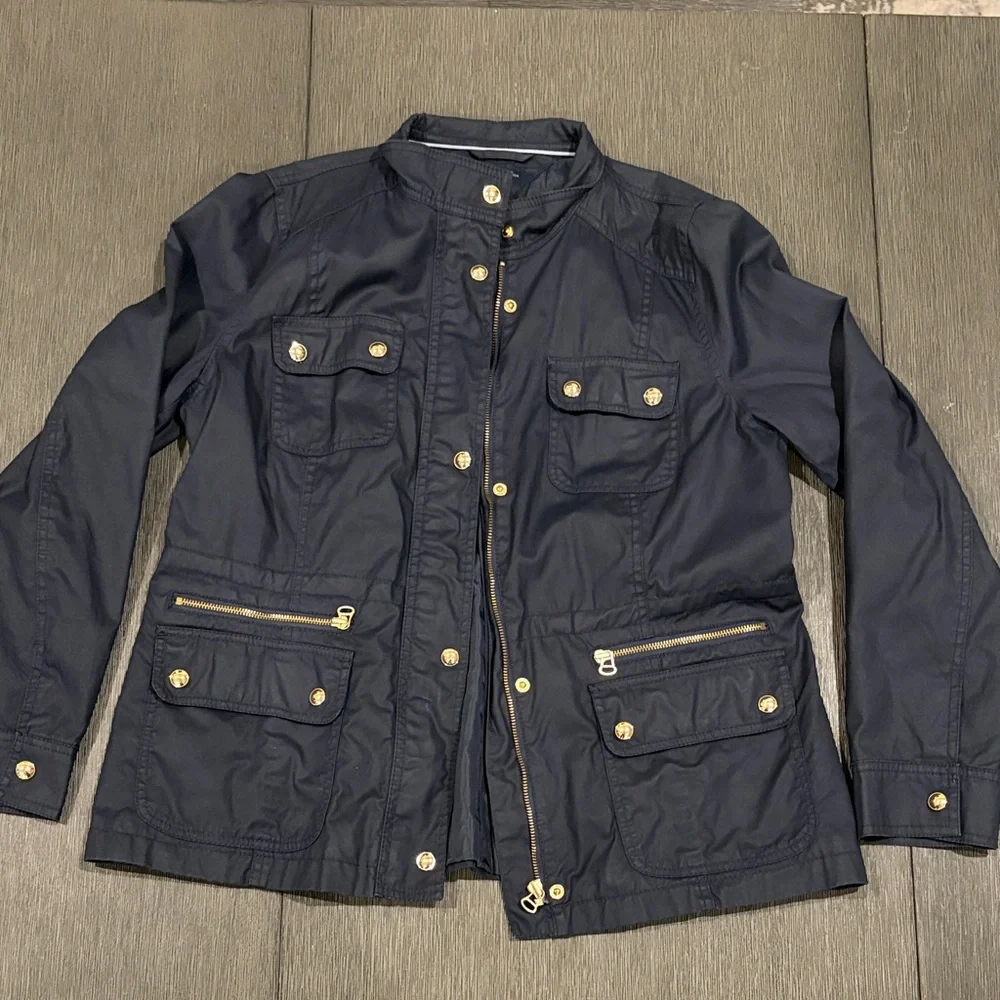 Tommy Hilfiger Men’s Navy Jacket with Gold buttons size Medium